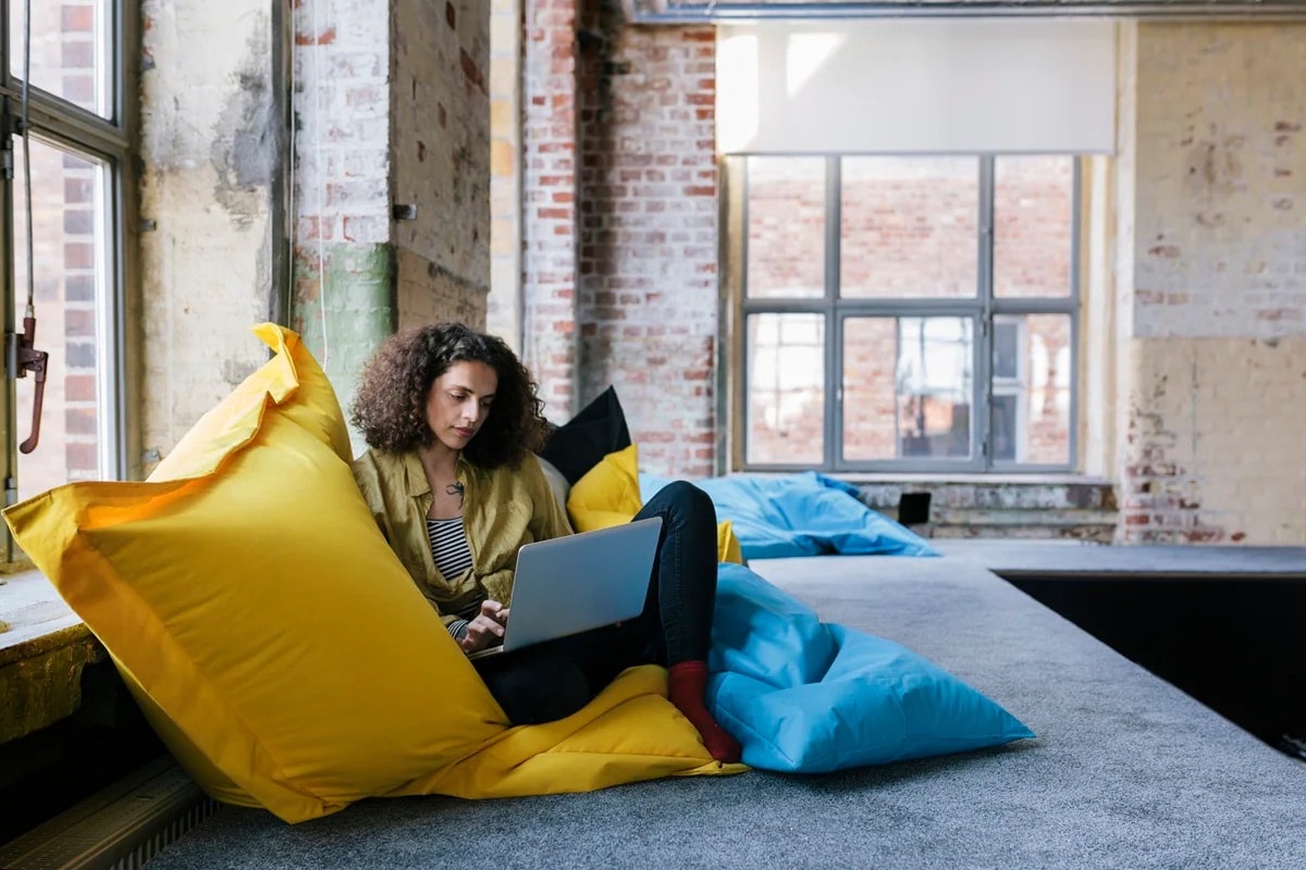 woman on laptop